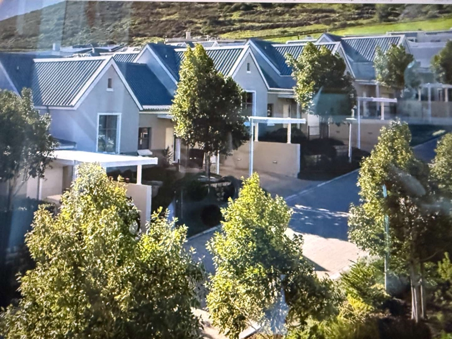 2 Bedroom Property for Sale in Plattekloof Western Cape